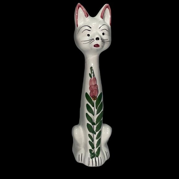 Ceramic cat figurine  - Picture 1 of 9